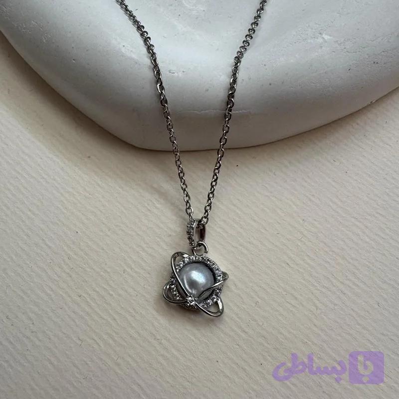 گردنبند ماه