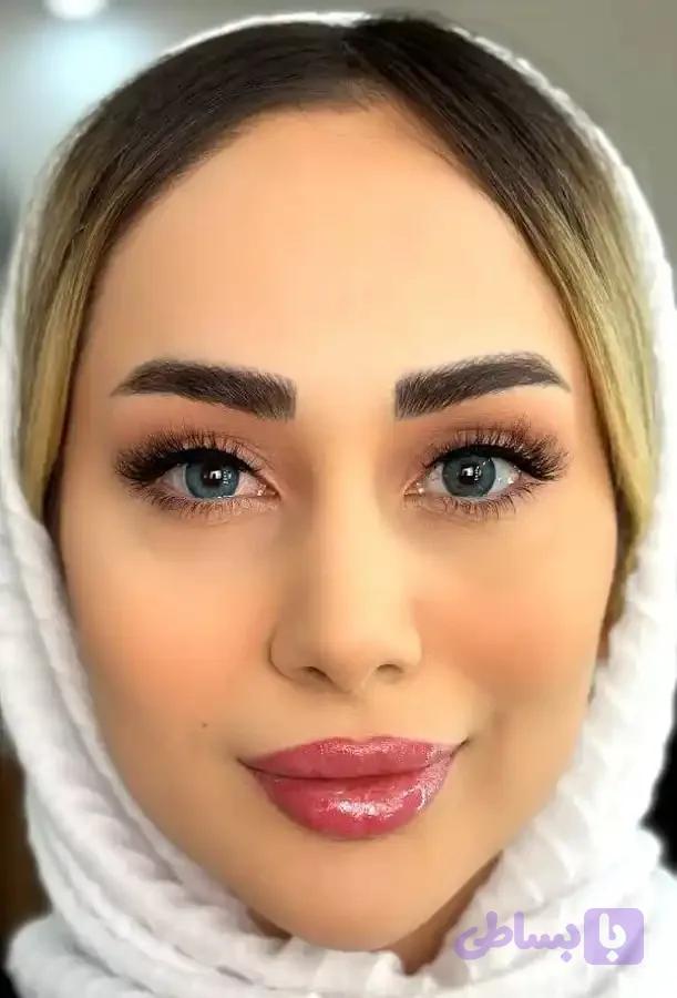لنز یونیک مگنولیا