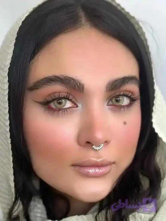 لنز یونیک لایم گرین
