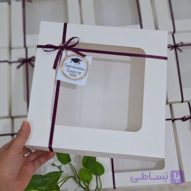 جعبه پذیرایی و دفاعیه با روبان رنگ دلخواه به همراه کارت تشکر