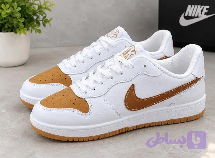 کفش اسپرتNIKE سفید و عسلی — تصویر 1