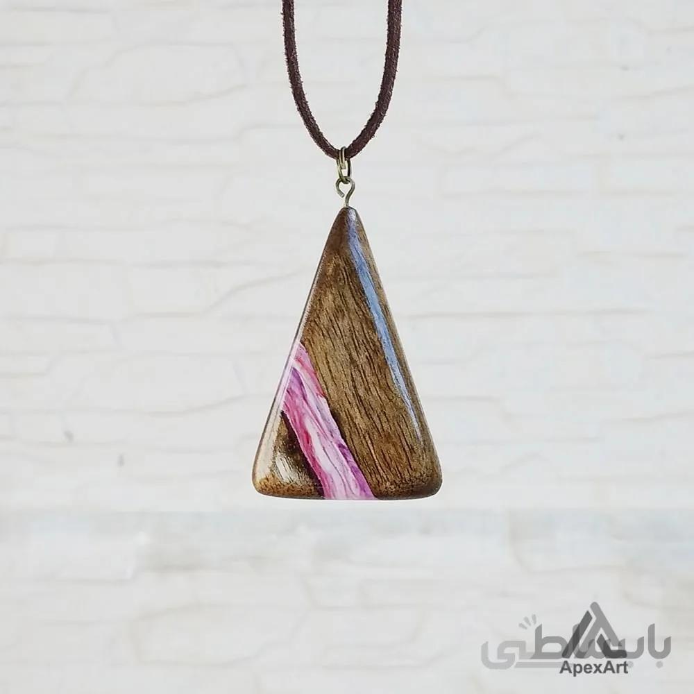 گردنبند چوبی طرح مثلث