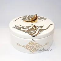 شکلات خوری گرد بزرگ با نوشته طلایی و پرنده طلا
