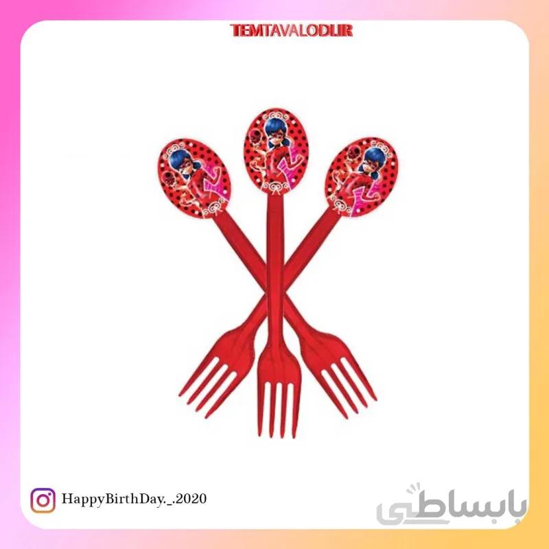 تم دختر کفشدوزکی چنگال