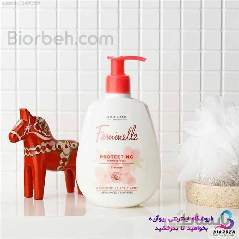 ژل شستشوی بانوان فمینله با عصاره کرنبری اوریفلیم FEMINELLE Oriflame کد محصول 34498