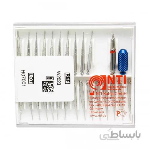پین داخل عاج
