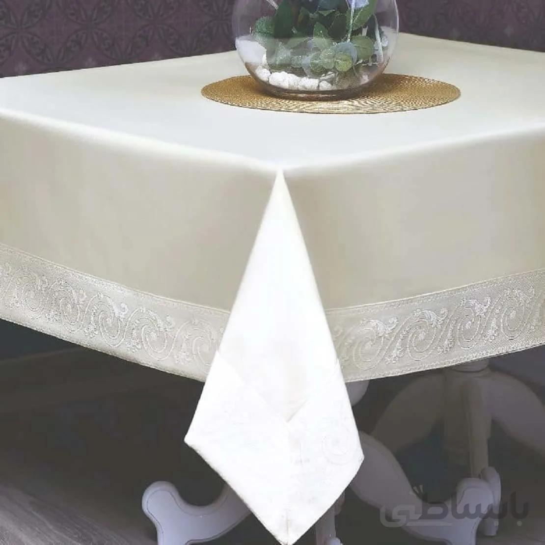 رومیزی حاشیه دار 8 نفره مستطیل 250*150 ترمه کرم
