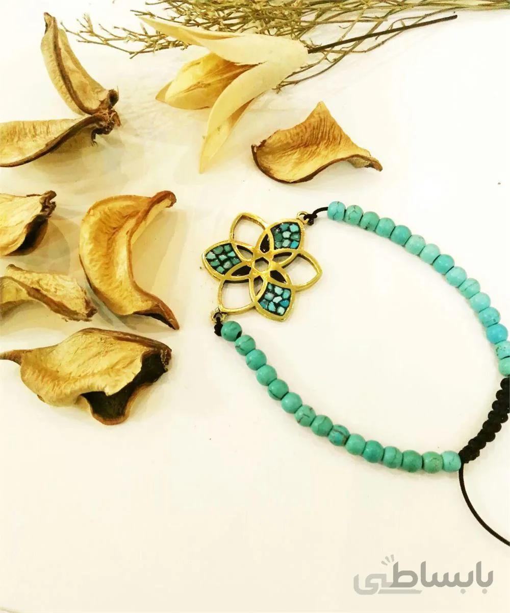 دستبند برنجی فیروزه کوب طرح گل سنگ فیروزه نیشابور فلز برنج با روکش طلا ا Bracelet, brass, turquoise, burnt flower design turquoise stones of Nishapur, metal, brass with gold plated