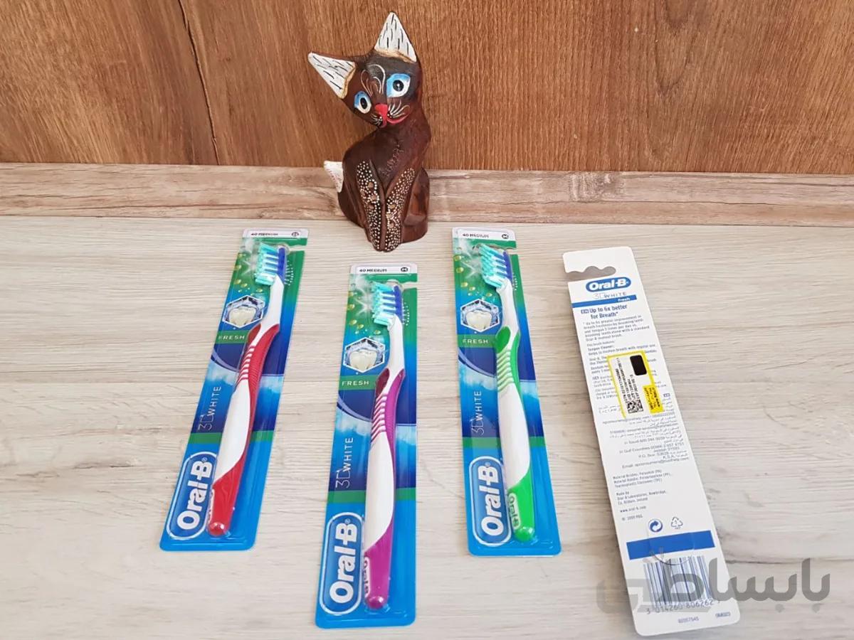 مسواک اورال بی مدل 3d white Oral B