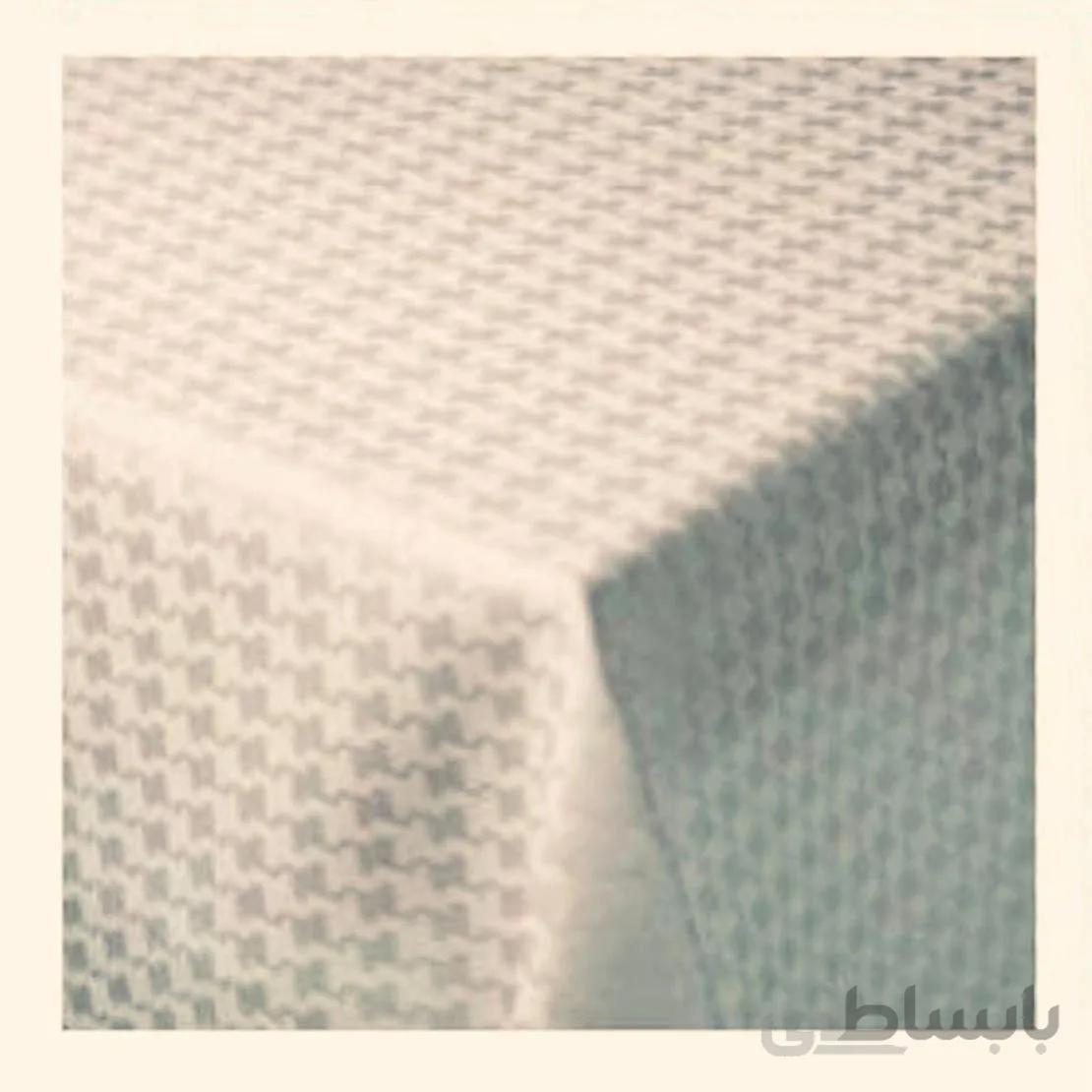 رومیزی ژاگارد رزین تاژ 8 نفره 150*250 مستطیل طرح کنزو کرم