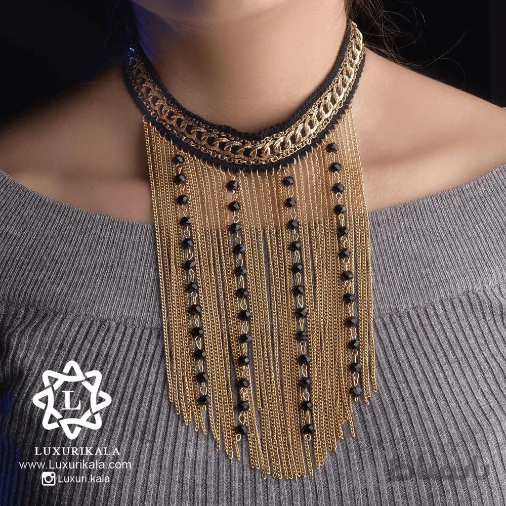 یقه تزئینی (پارچه ای)