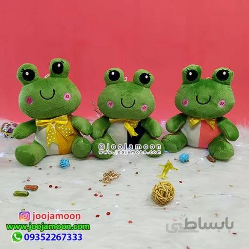عروسک قورباغه پاپیون دار