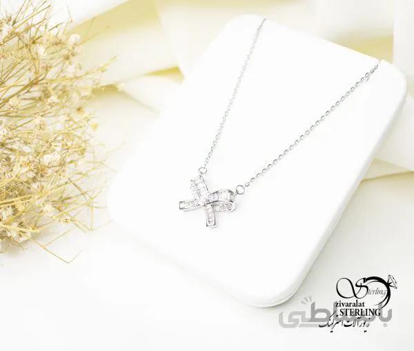 گردنبند زنانه طرح پاپیون