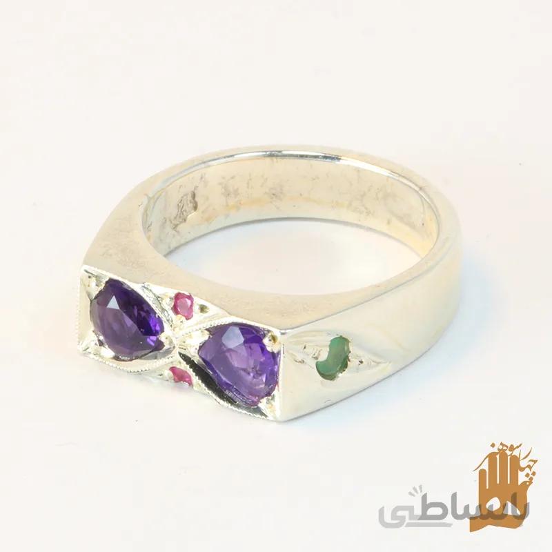 حلقه اسپرت مخراج یاقوت سرخ و زمرد نگین اماتیست