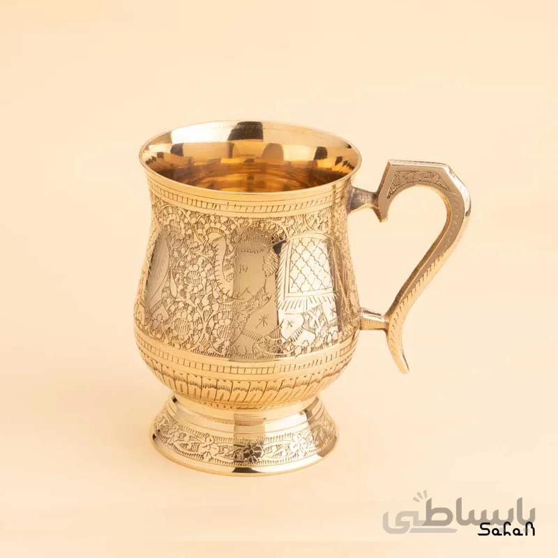 لیوان برنجی قلمزنی طلایی دسته دار پایه دار
