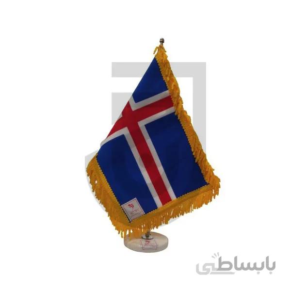 پرچم ایسلند دور ریشه