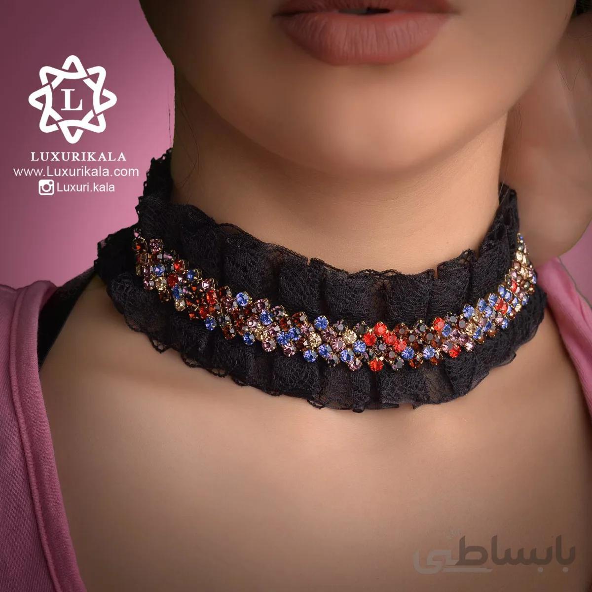 یقه تزئینی (پارچه ای)