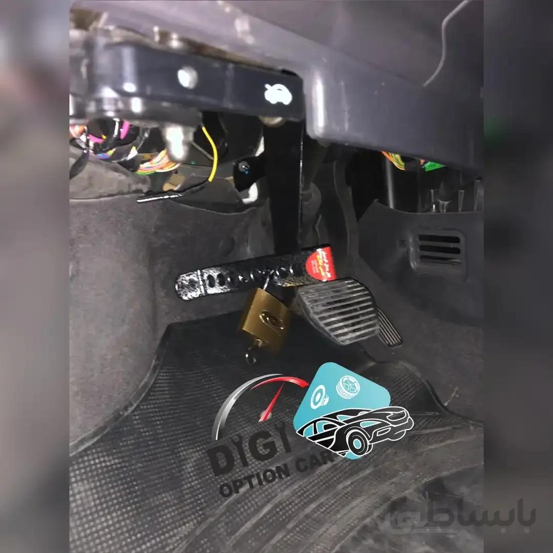 قفل پدال خودرو اتوماتیک