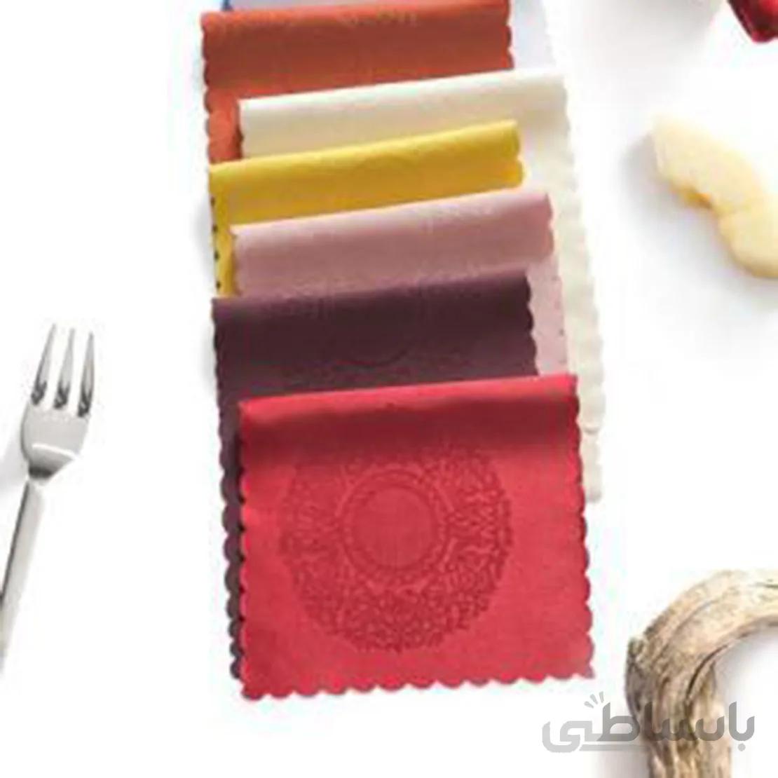 رومیزی ژاگارد رزین تاژ 4 نفره مستطیل 120*150 طرح رمانس سفید