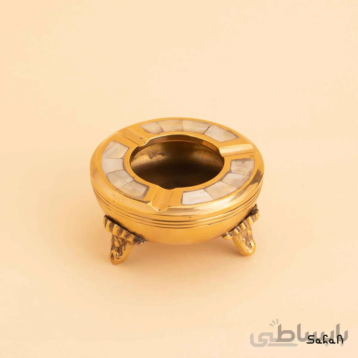 زیر سیگاری سه پایه برنجی و صدفی مدل سریر