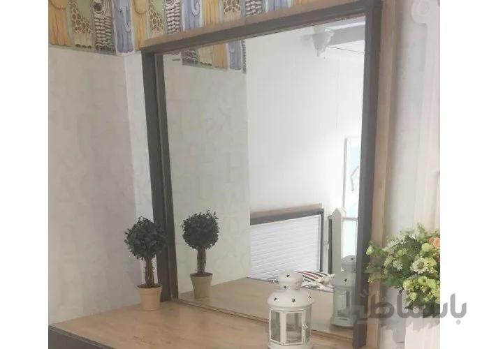 قاب آینه باتیس