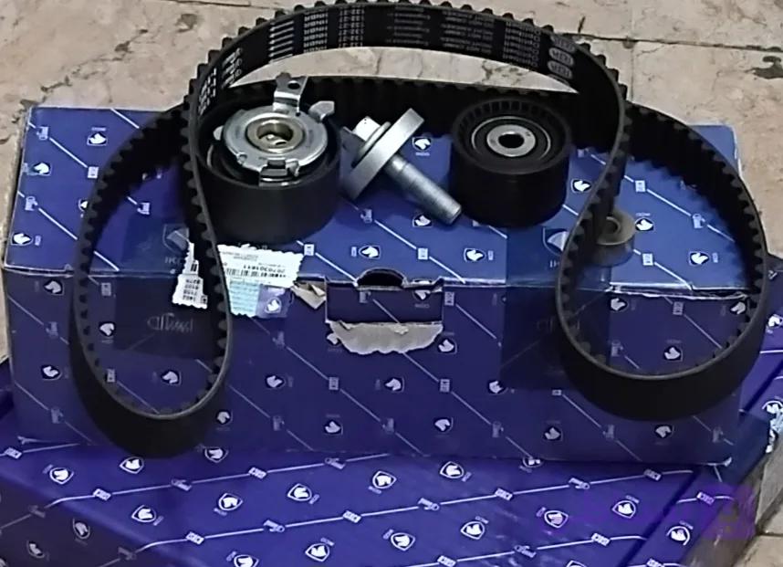 کیت مجموعه تسمه تایمینگ 132 دندانه با غلتک تسمه سفت کن وهرزگرد ( فنی 2070301611 ) -موتور K4Mال 90 تندر ایساکو اپتی بلت OPTIBELT