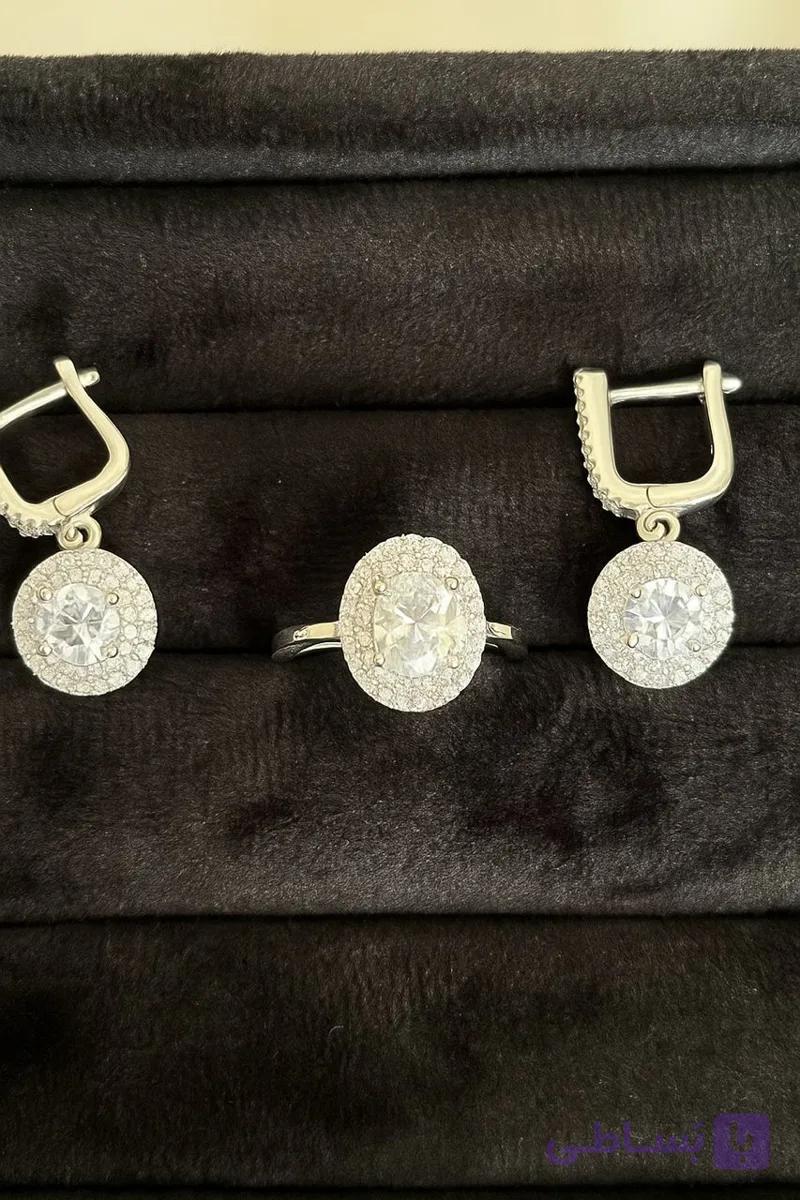 انگشتر نقره زنانه و گوشواره جواهرنشان