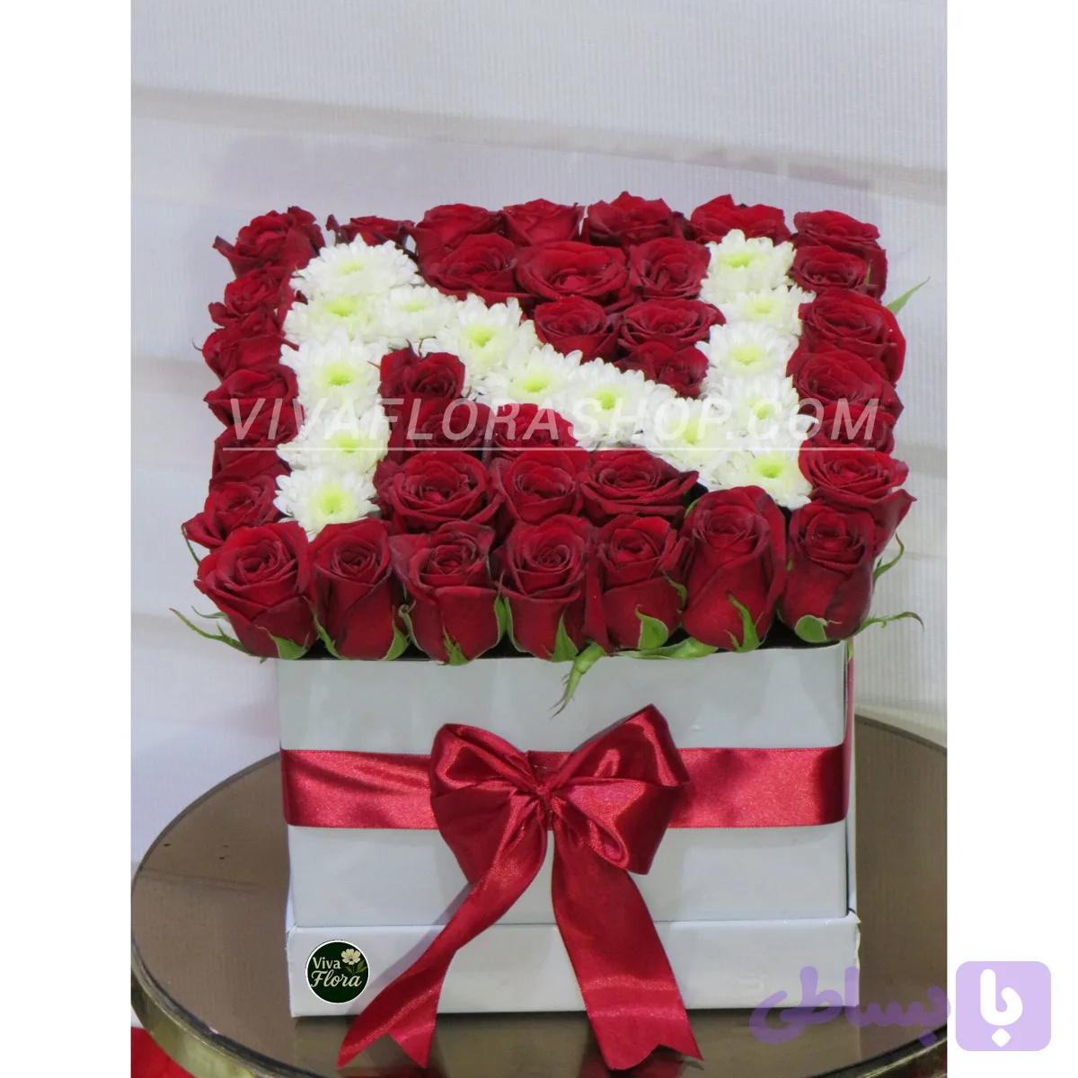 باکس گل رز نگین با حرف N