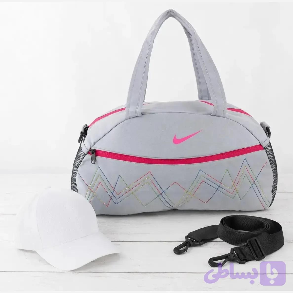 ساک ورزشی پارچه ای بند دار سه جیب ابعاد 45 در 25 در 15 سانتیمتر
